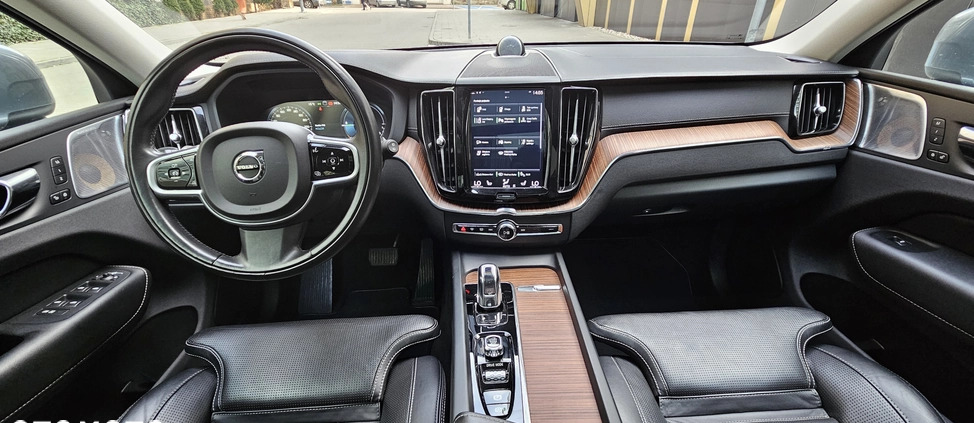Volvo XC 60 cena 173000 przebieg: 115000, rok produkcji 2019 z Warszawa małe 326